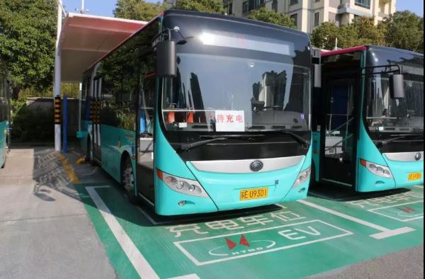 苏州今年将建2245个充电桩 启用更多新能源公交车